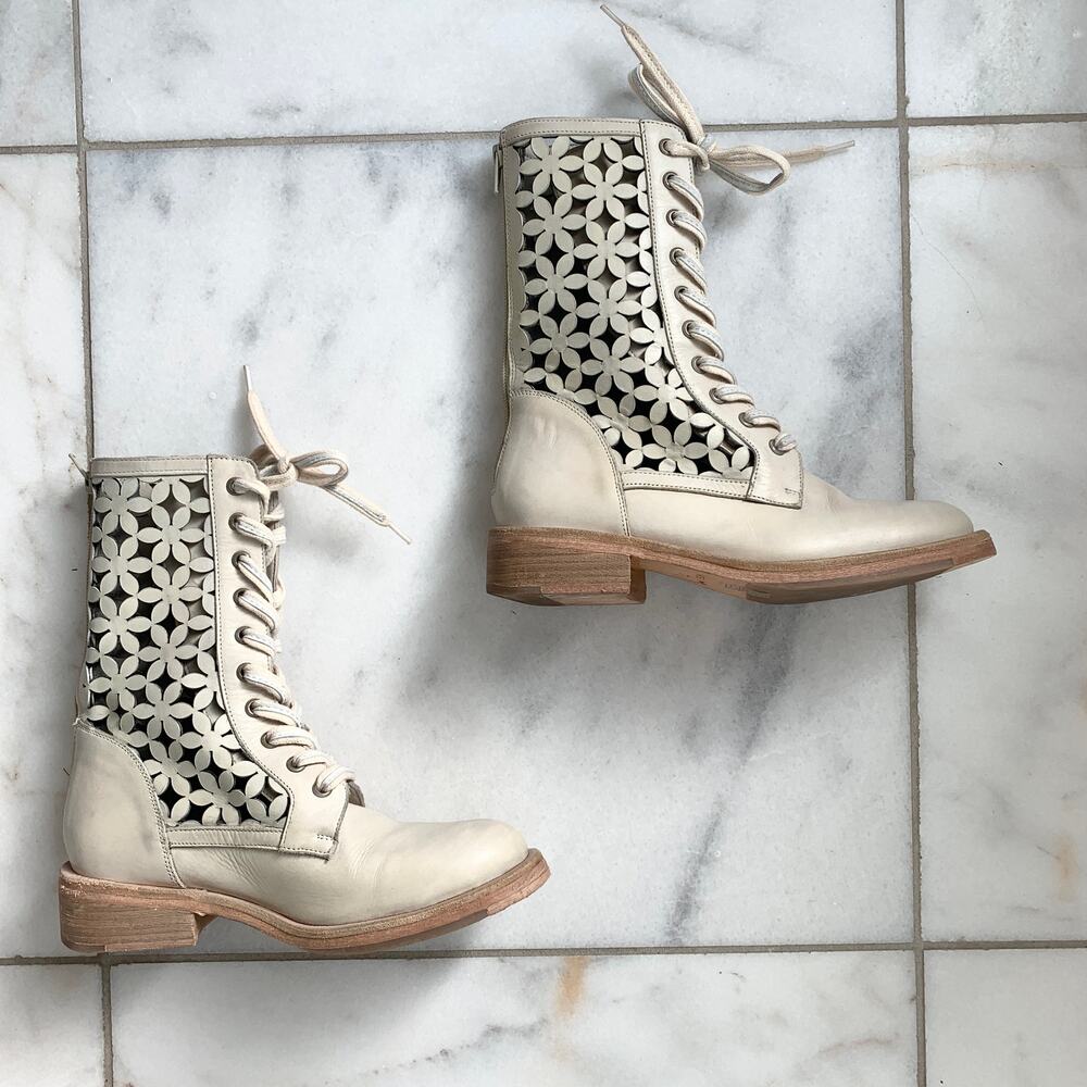 Free People Flower Power Cut Out Lace Up Leather Combat Boot Ivory Size 37 - Picture 4 of 11